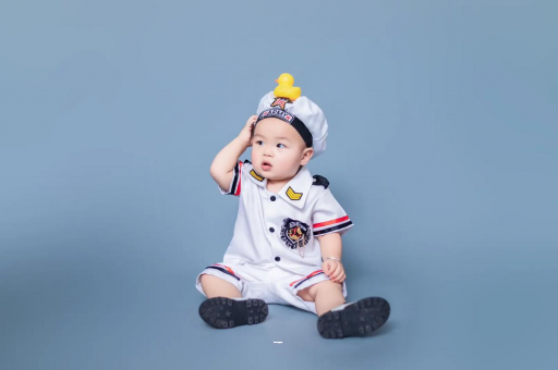 新昌宝宝几个月攒肚子